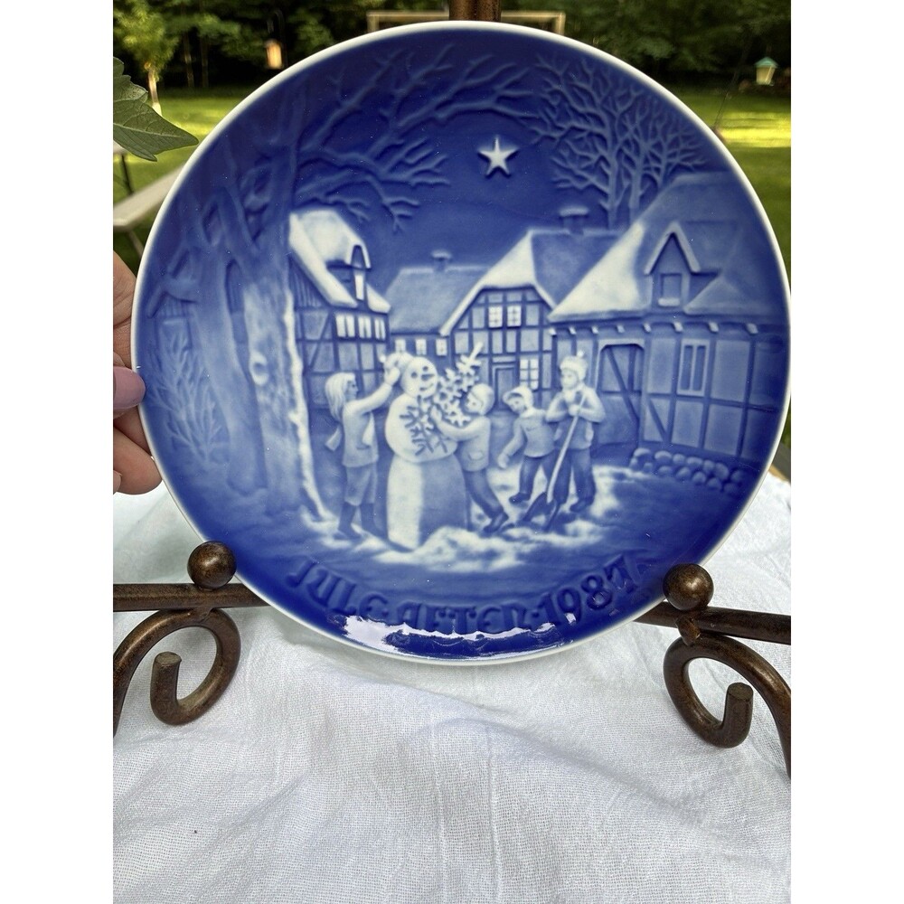 BING AND GRONDAHL Plate Jules-After 1987 The Snowman’s Christmas Eve Porcelain